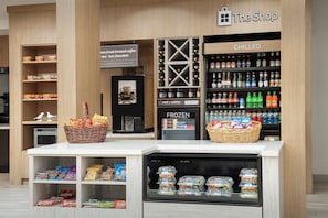 Snack bar - Hilton Garden Inn Dallas/Duncanville (Duncanville)