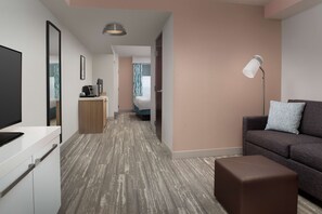 Family Room | Hypo-allergenic bedding, desk, laptop workspace, iron/ironing board - Hilton Garden Inn Dallas/Duncanville (Duncanville)