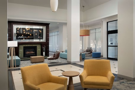 Lobby. Hilton Garden Inn Dallas/Duncanville