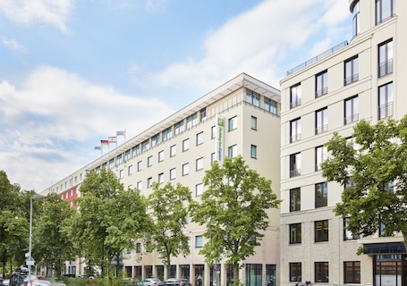 Exterior. Holiday Inn Express Berlin City Centre by IHG