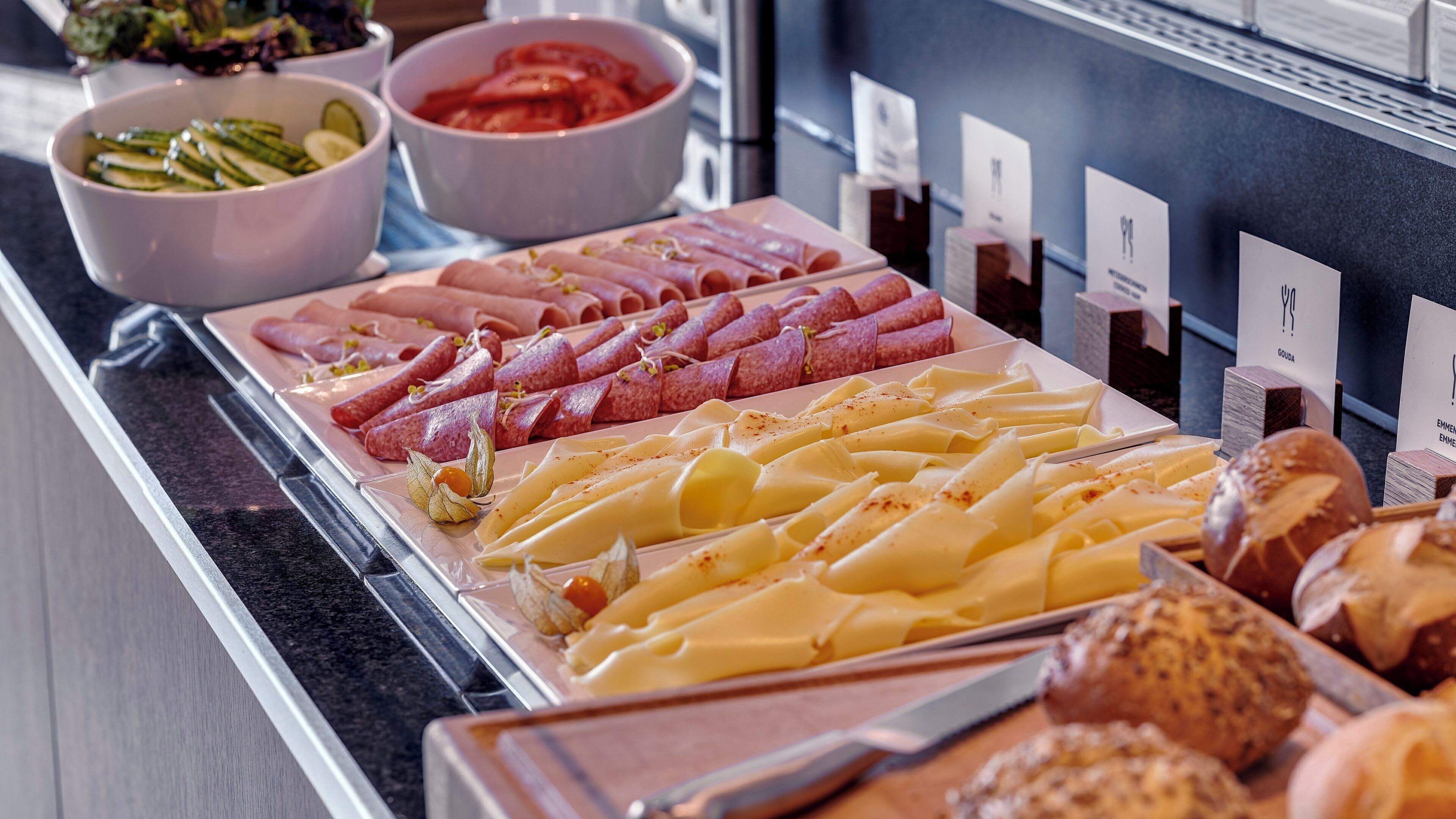 Bao gồm bữa sáng buffet hàng ngày 
