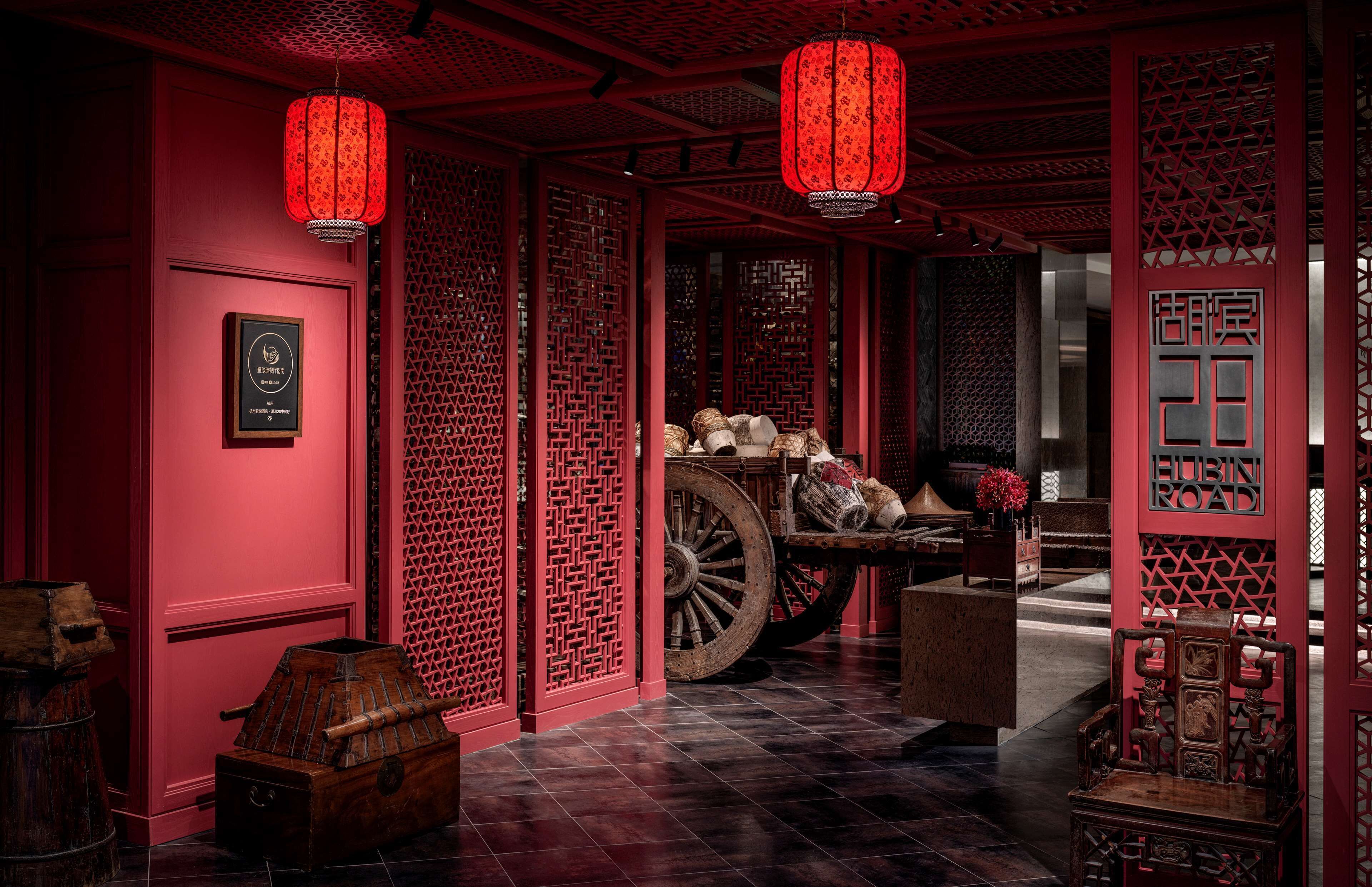 5 restaurants, breakfast, lunch, dinner served; italian cuisine