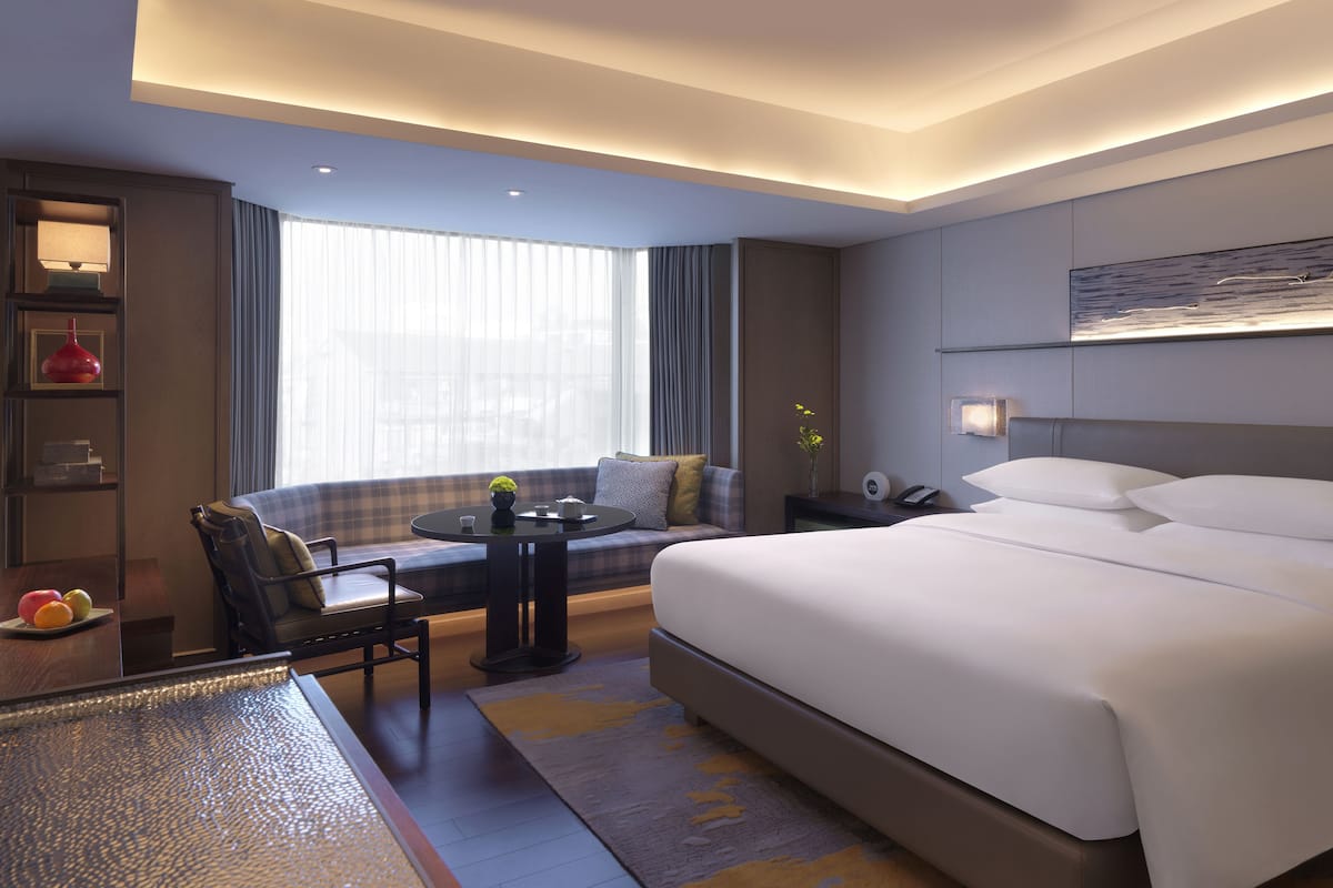 Premium bedding, minibar, in-room safe, desk