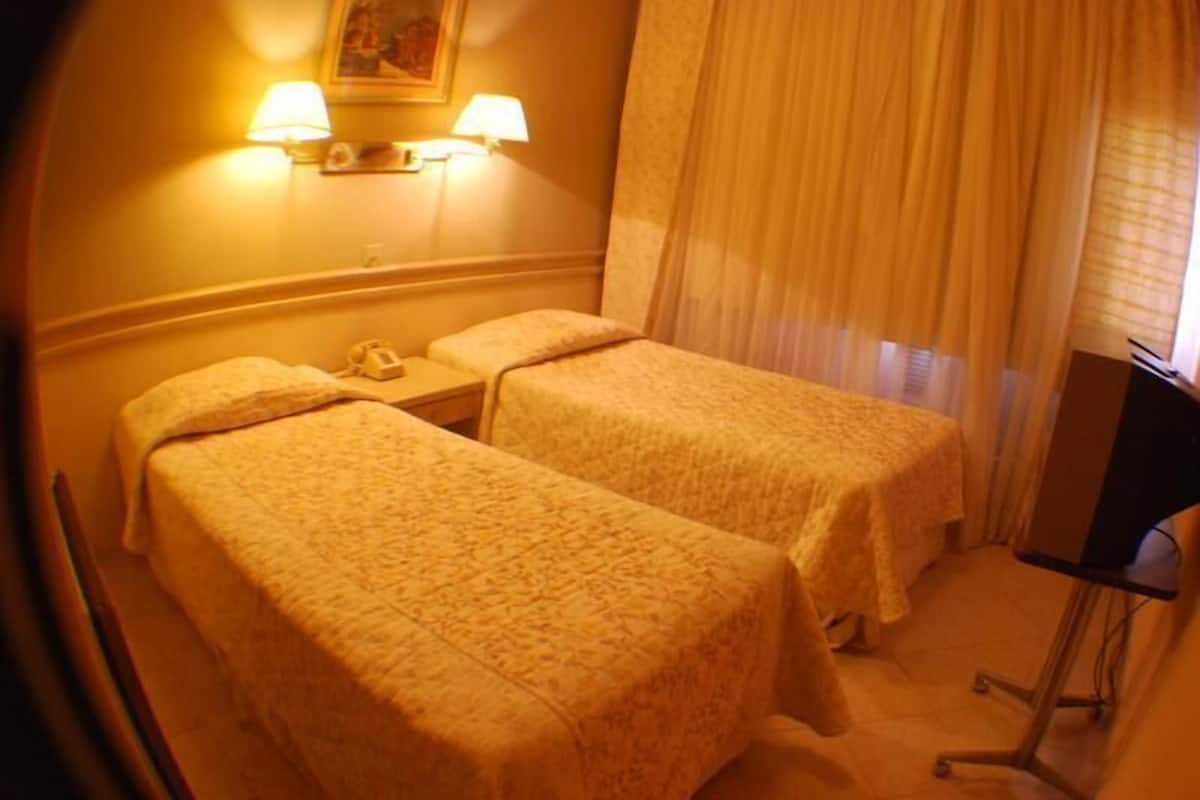 2 Schlafzimmer, Minibar, Zimmersafe, individuell dekoriert
