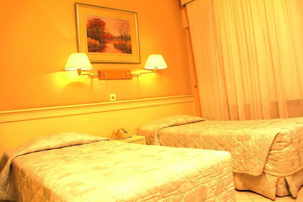 Minibar, in-room safe, individually decorated, individually furnished