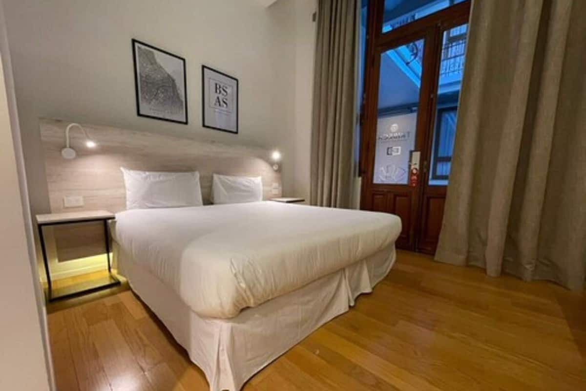 Down comforters, minibar, in-room safe, desk