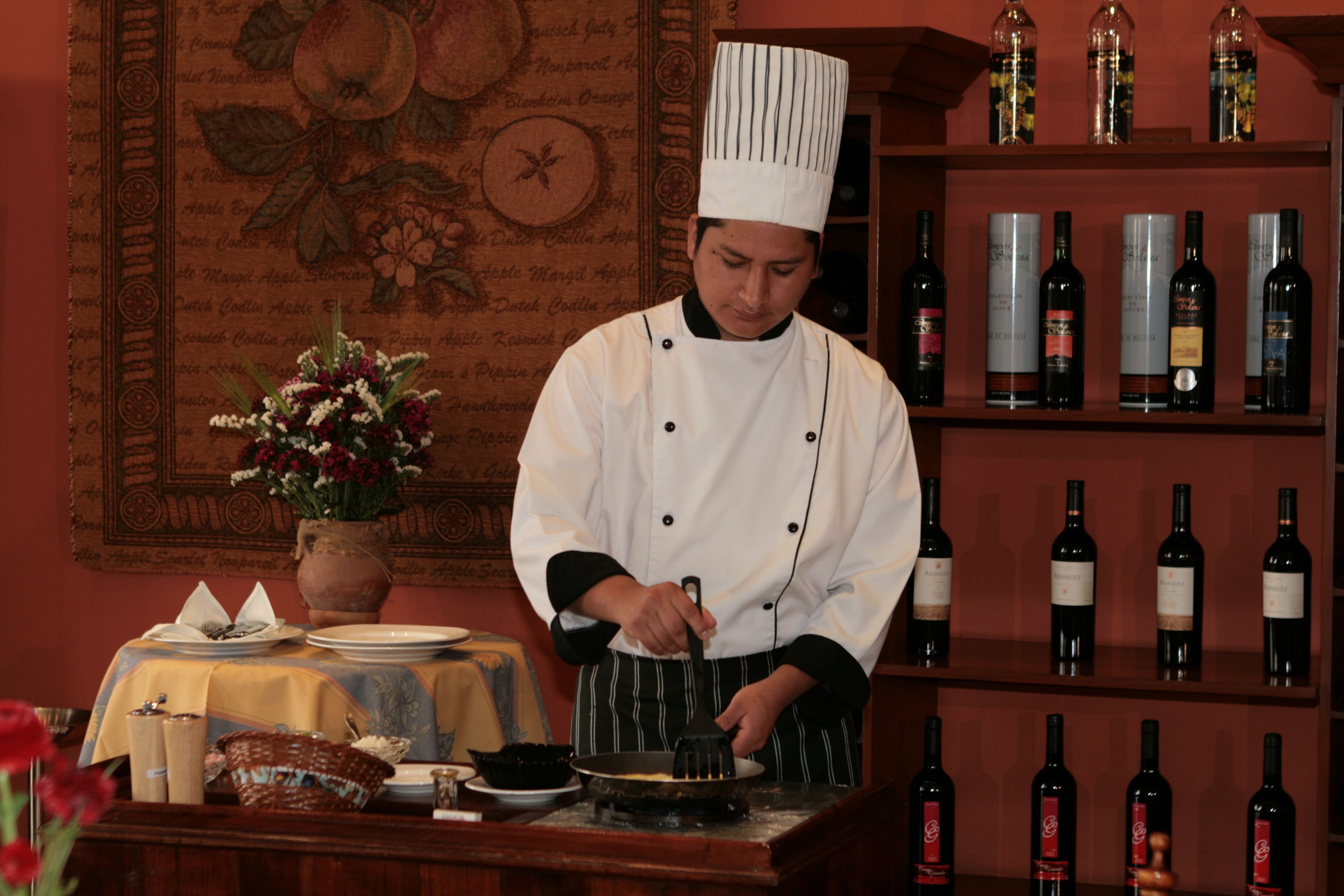 Breakfast, lunch, dinner served; international cuisine 