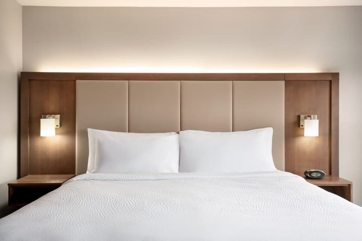 In-room safe, desk, iron/ironing board, free WiFi