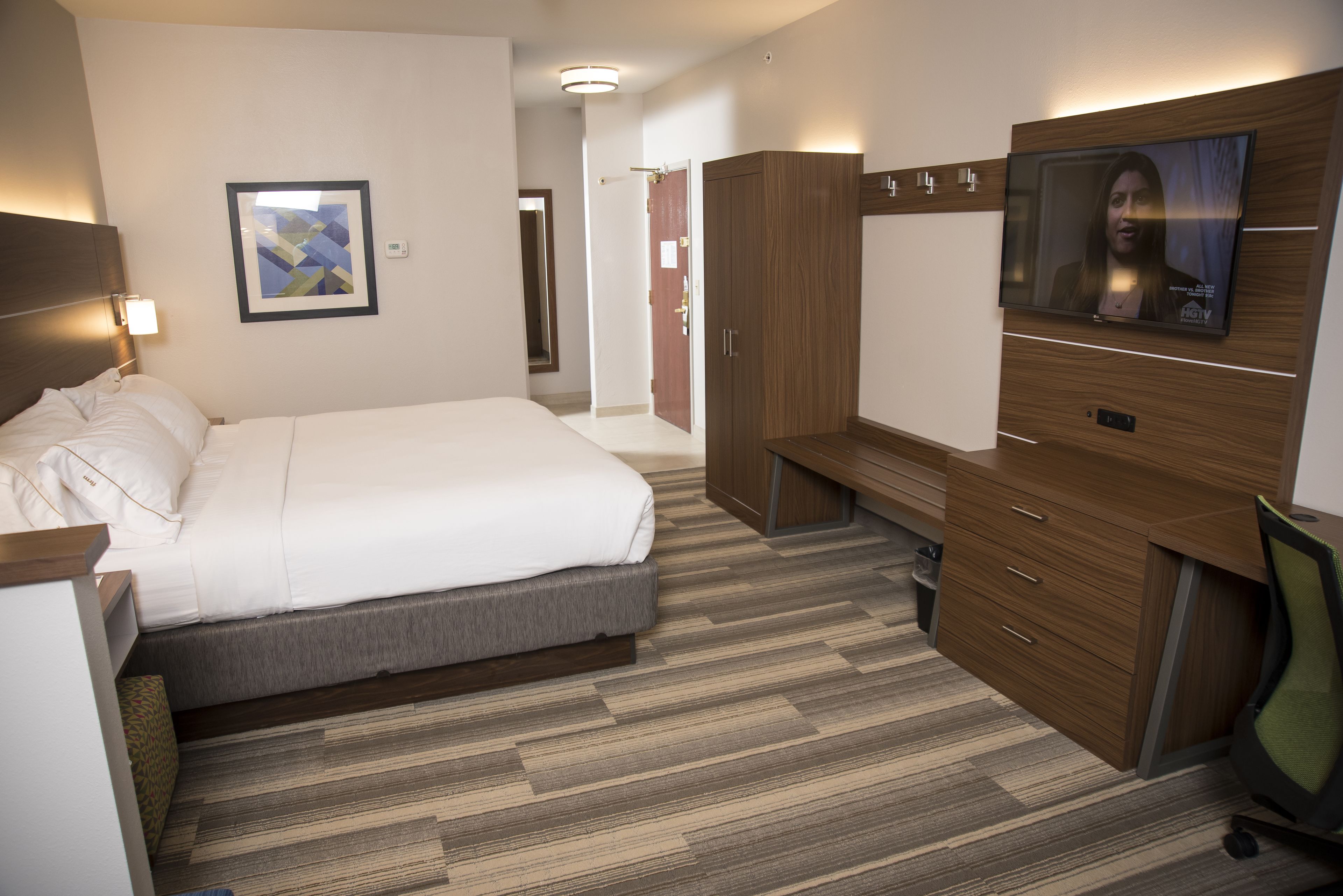 suite, 1 king bed (addl living area) | 1 bedroom, premium bedding, in-room safe, desk