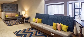 Hampton Inn & Suites Parker