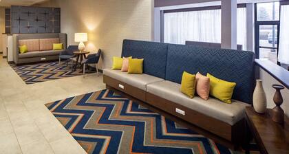 Hampton Inn & Suites Parker