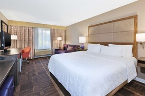 Chambre non-fumeurs, très grand lit | Coffre-fort, fer et planche à repasser, lit de bébé (gratuit)