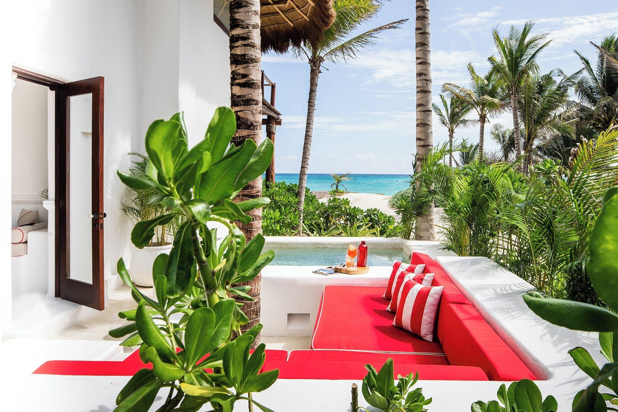 Suite (Master Beach) | Balcony