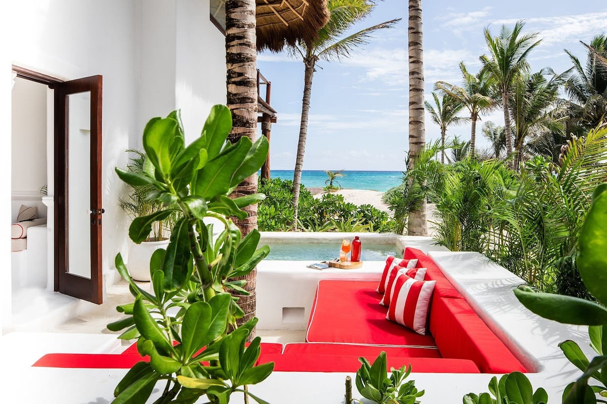 Suite (Master Beach) | Balcony