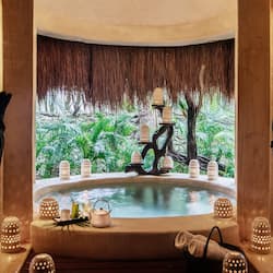 Couples treatment rooms, sauna, hot tub, steam room, body treatments