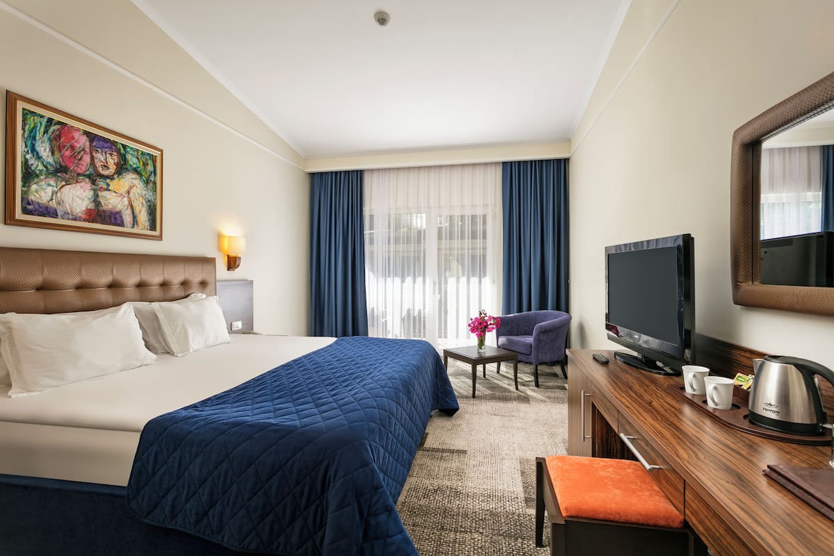 Ropa de cama de alta calidad y minibar