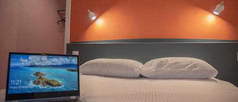Standard Room, 1 Double Bed | Desk, laptop workspace, blackout curtains, iron/ironing board