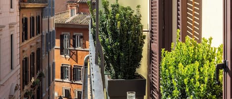Chambre Quadruple Deluxe, balcon, vue ville | Balcon
