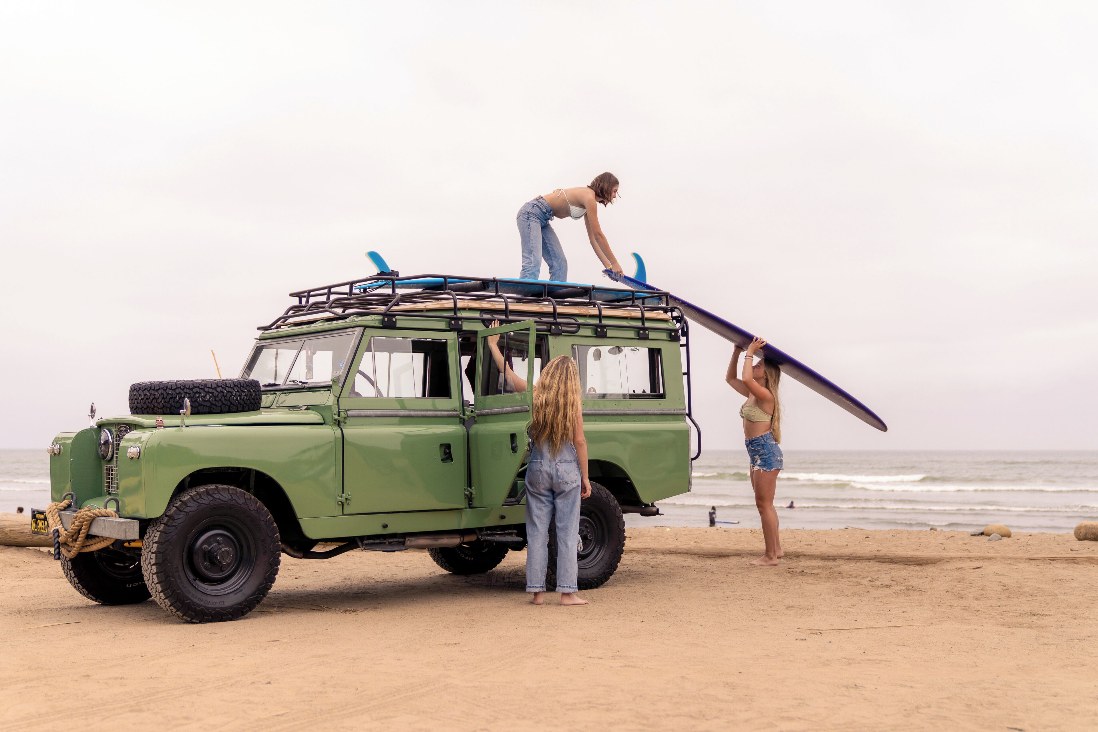 Surfing/bodyboarding