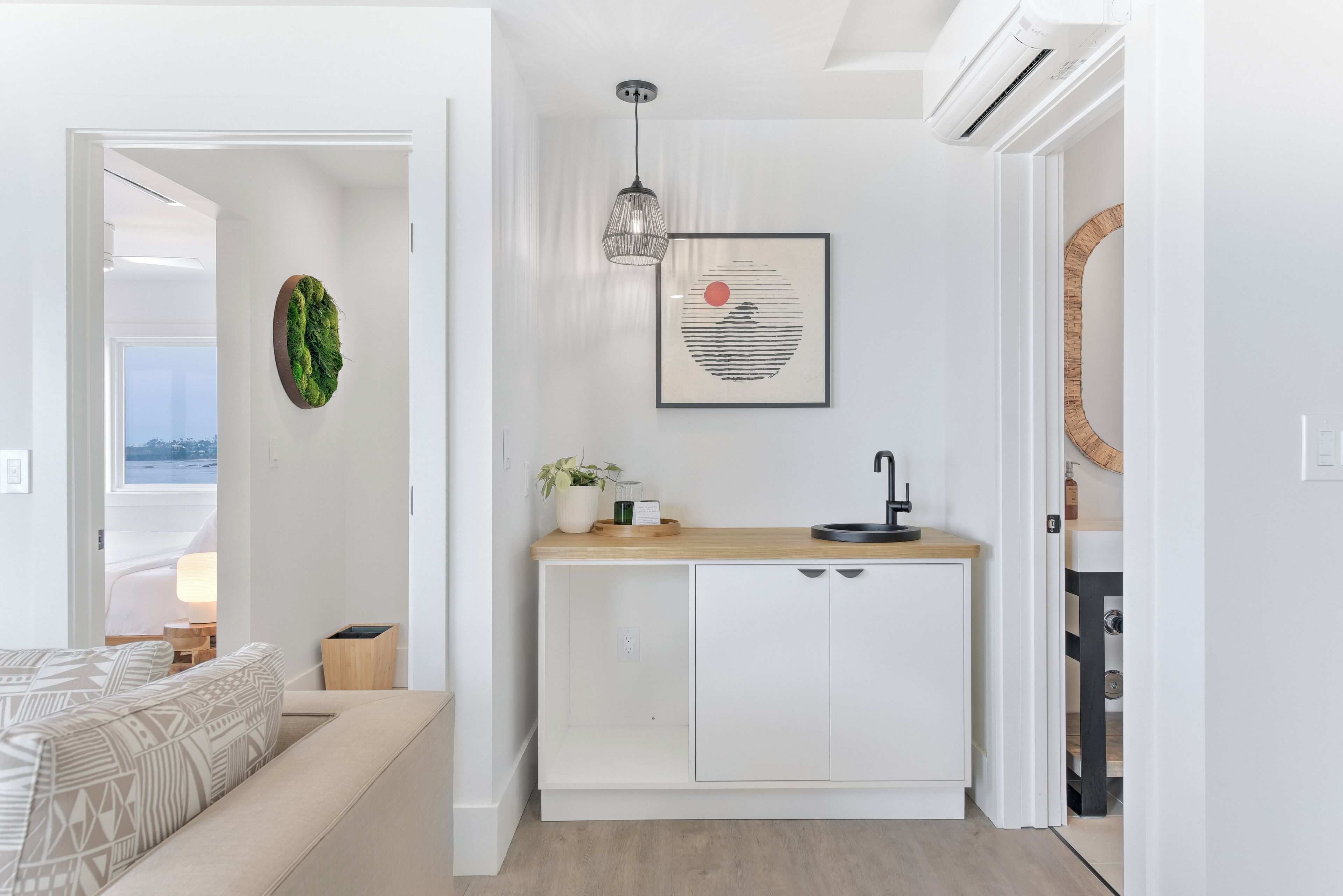 premium suite, 1 bedroom, balcony, ocean view | 1 bedroom, premium bedding, memory-foam beds, in-room safe