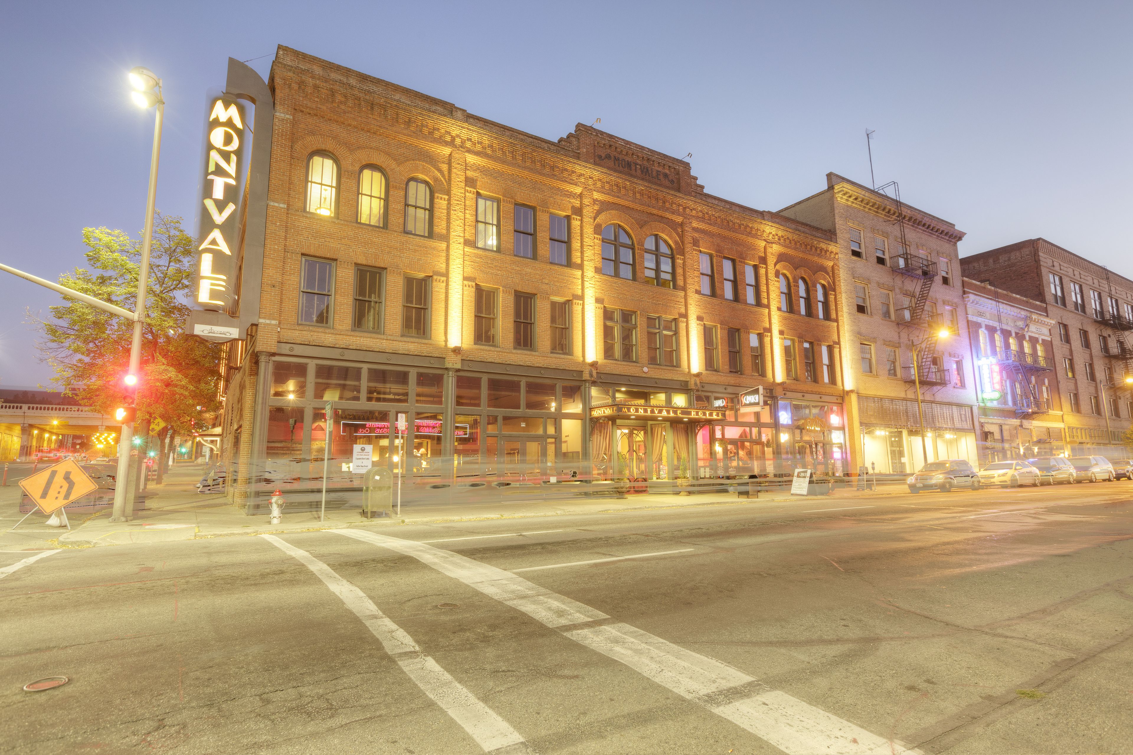 Photo - Montvale Hotel