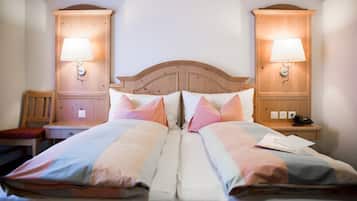 Double Room | In-room safe, free cribs/infant beds, free WiFi, bed sheets