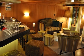 Bar (on property) - Hotel Engelberg das Trail Hotel (Engelberg)