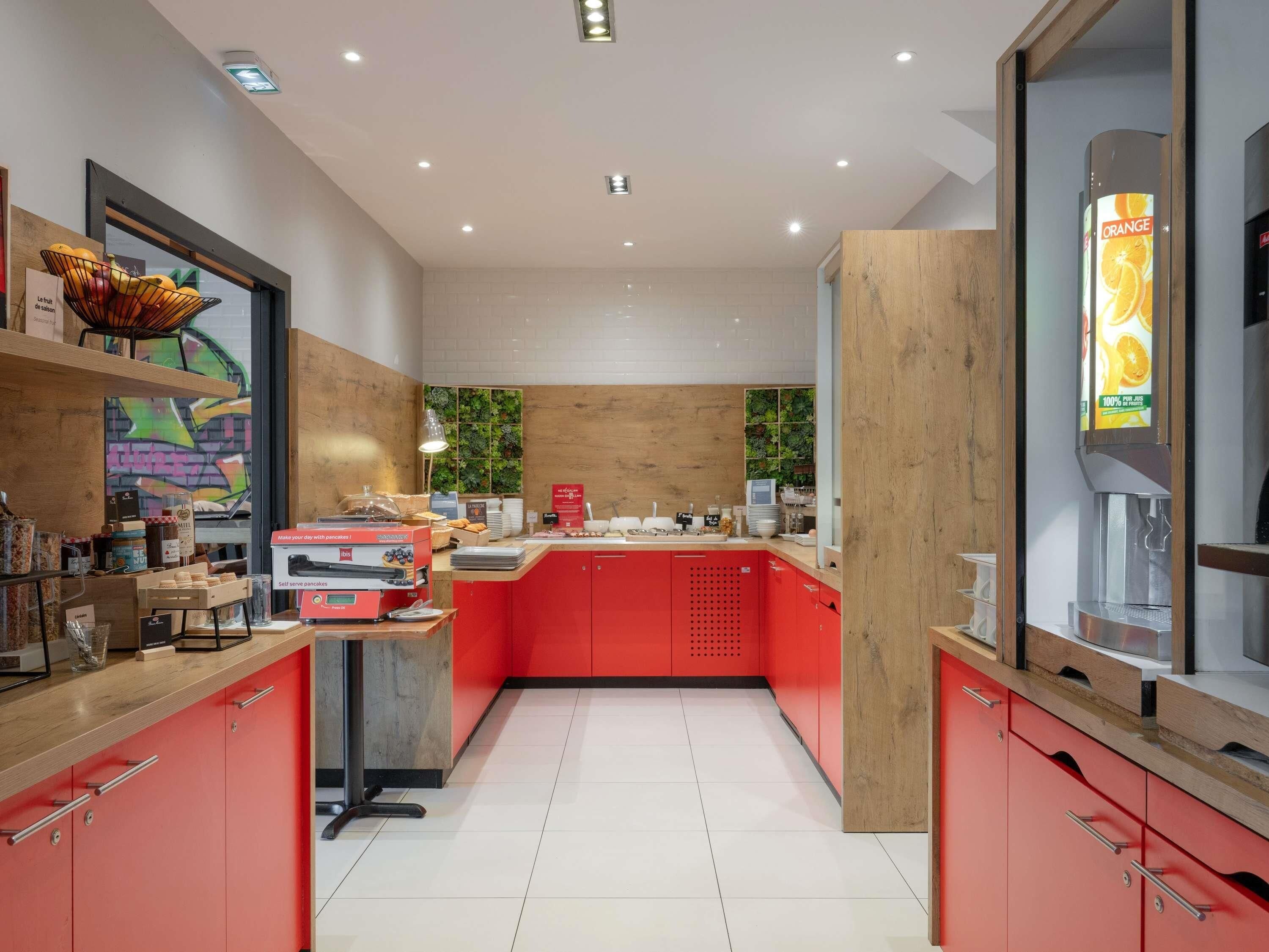 Breakfast area
