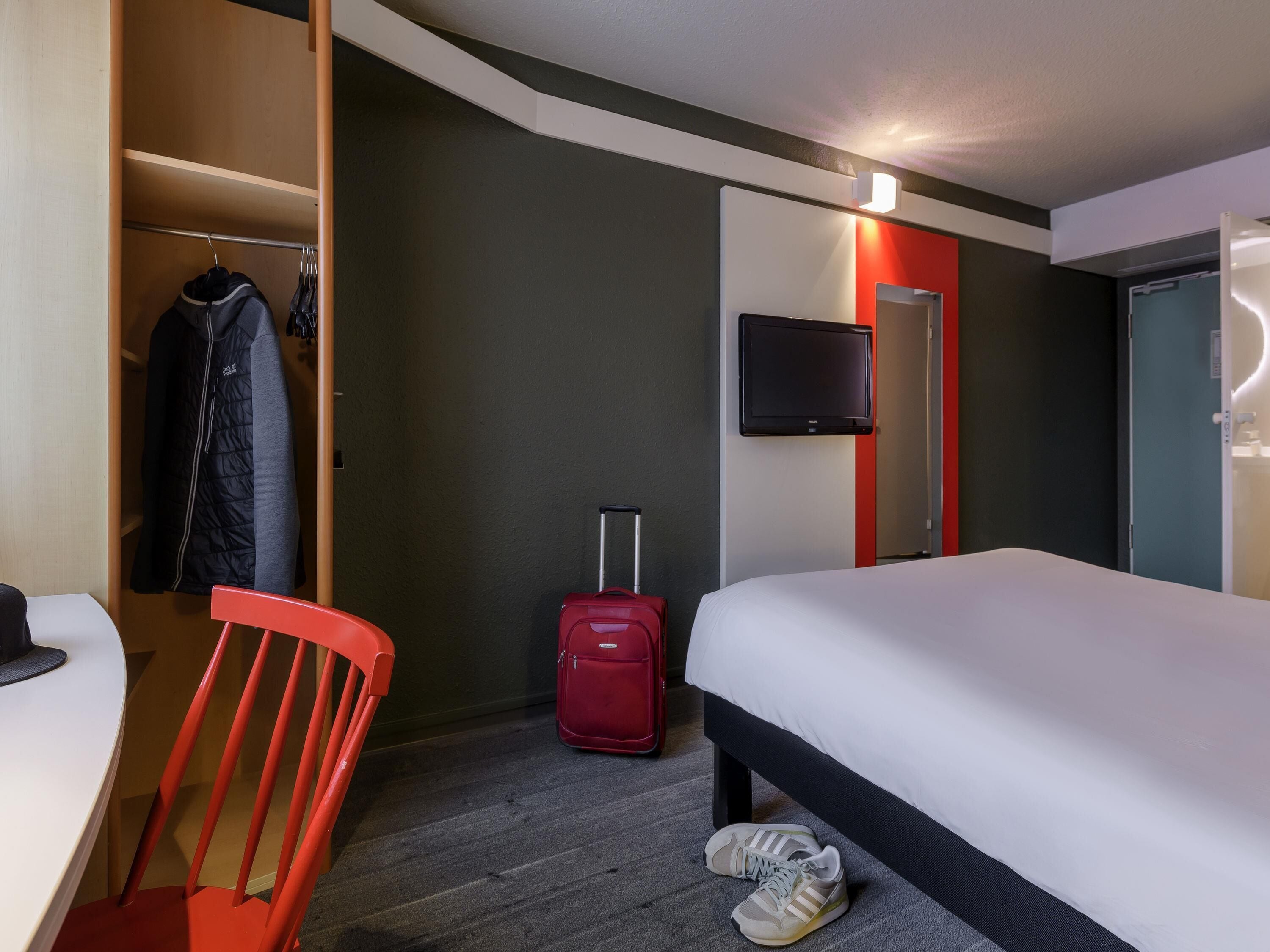 Hypo-allergenic bedding, desk, blackout curtains, soundproofing