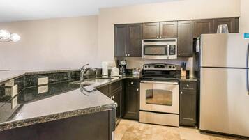 Coffres-forts dans les chambres, rideaux occultants