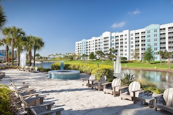 Hotel Exterior at Bluegreen Vacations Fountains, an Ascend Collection Resort