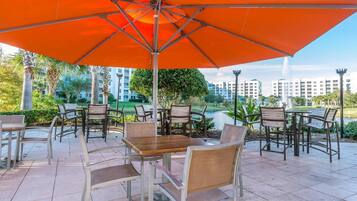 Piscine couverte, 3 piscines extérieures