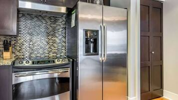 Standard Suite, 2 Bedrooms, Non Smoking | In-room safe, blackout drapes, iron/ironing board, bed sheets