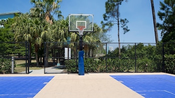 Basketball court at Bluegreen Vacations Fountains, Ascend Resort Collection
