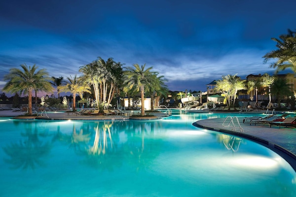 Indoor pool, 3 outdoor pools