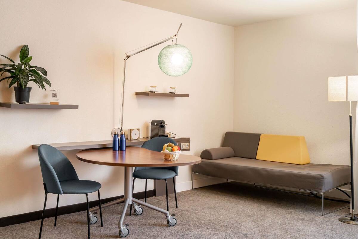 Executive Suite, Multiple Beds | Premium bedding, minibar, in-room safe, desk