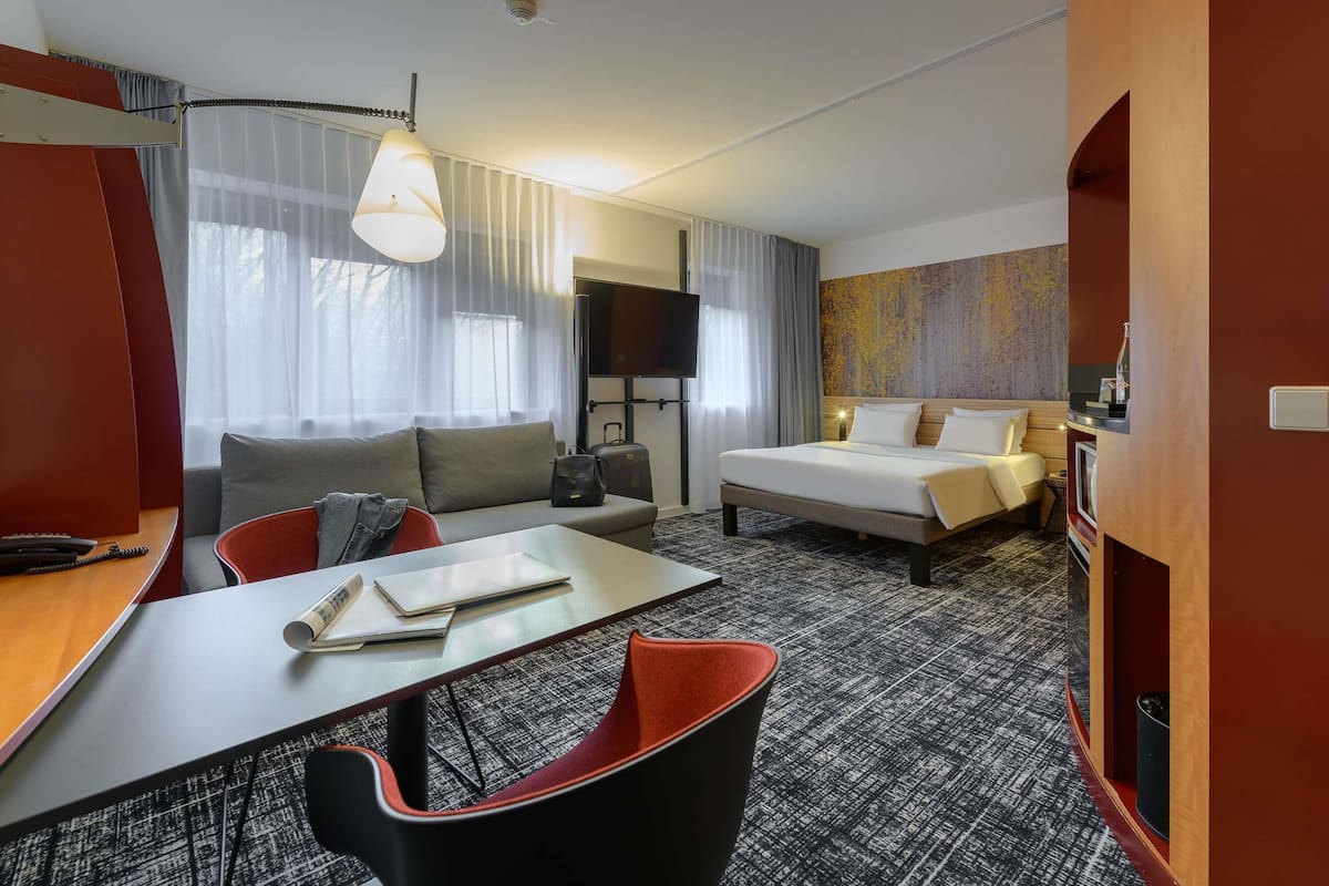 Superior Suite, 1 Double Bed with Sofa bed | Hypo-allergenic bedding, in-room safe, desk, blackout curtains