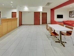 Lobby - Super 8 by Wyndham Garland/Rowlett/East Dallas Area (Garland)