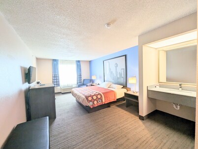 Super 8 by Wyndham Garland/Rowlett/East Dallas Area