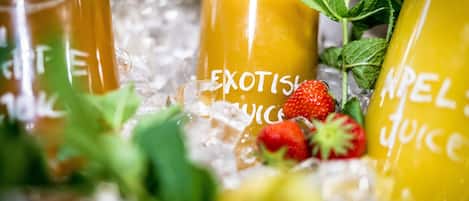 Daily buffet breakfast (SEK 229 per person)