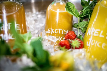 Daily buffet breakfast (SEK 229 per person)