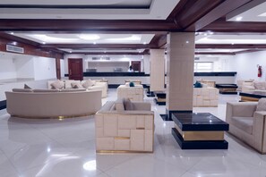 Lobby sitting area - Peacock Hotel (Dar es Salaam)