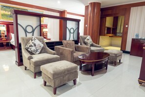 Presidential Suite, 1 King Bed, 2 Bathrooms, Executive Level | In-room safe, desk, free WiFi, bed sheets - Peacock Hotel (Dar es Salaam)