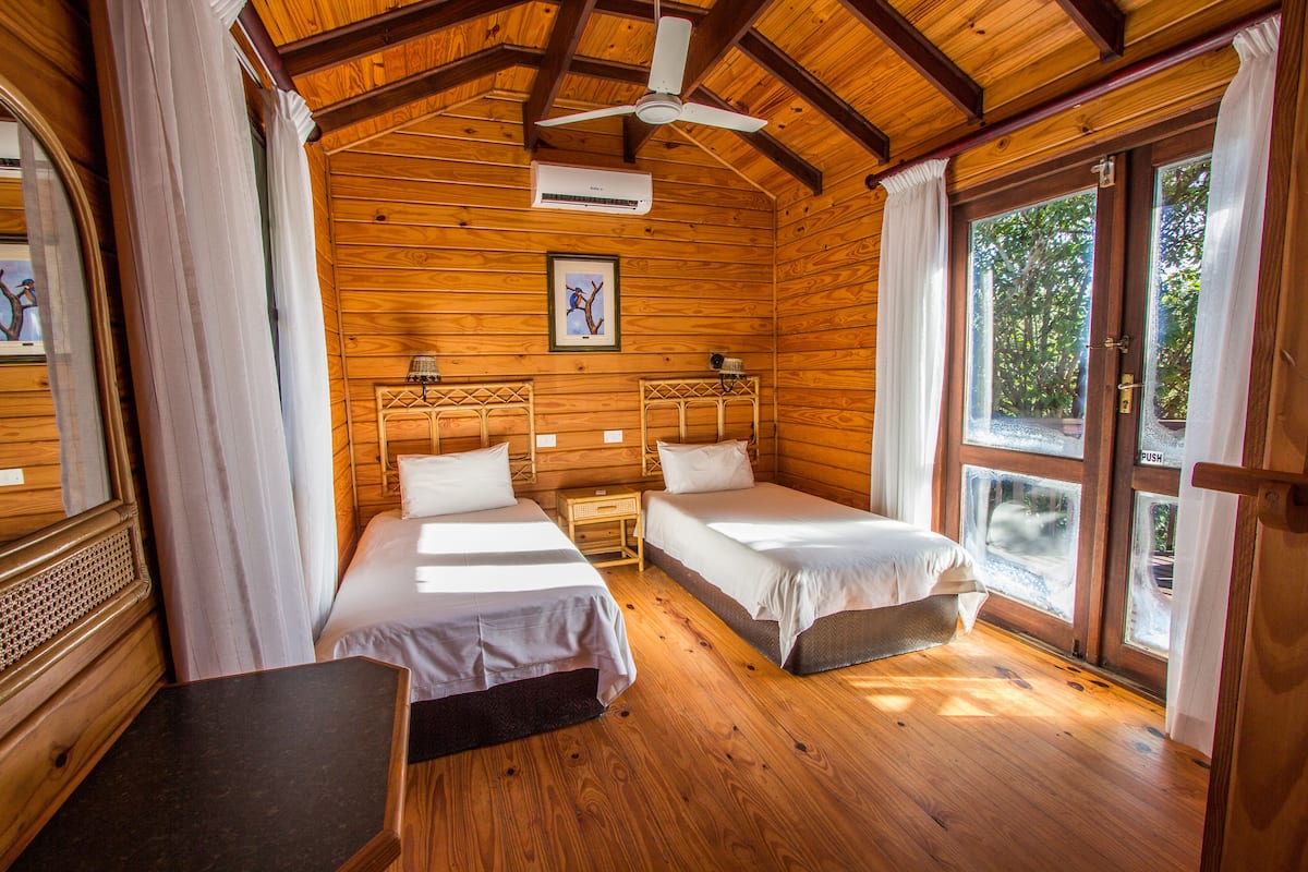 superior twin room | minibar, in-room safe, desk, iron/ironing board