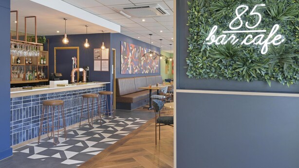 Bar (on property) - Travelodge Manchester Ancoats Hotel (Manchester)