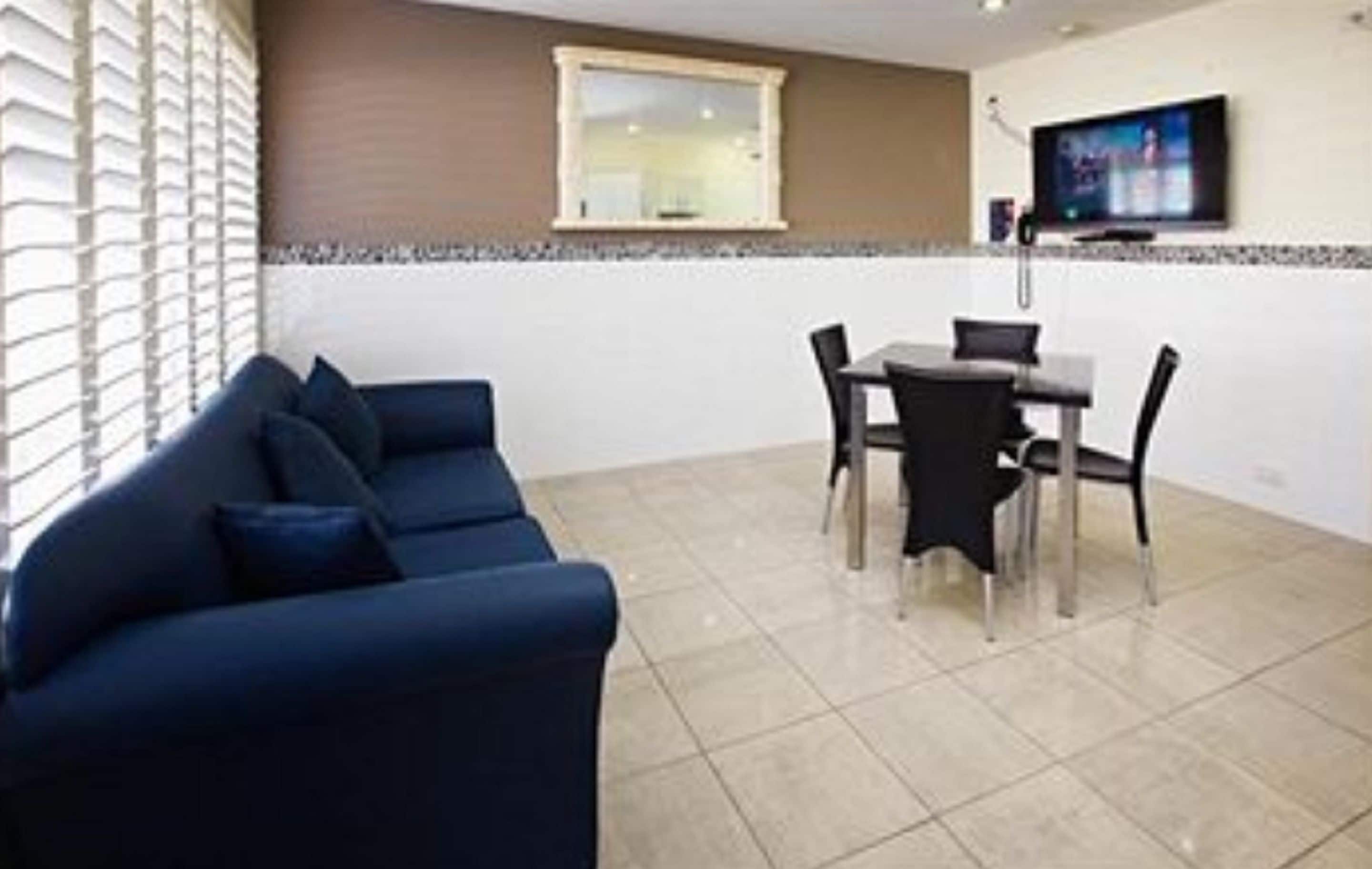 Televisión LCD 46 pulgadas con canales de televisión vía satélite