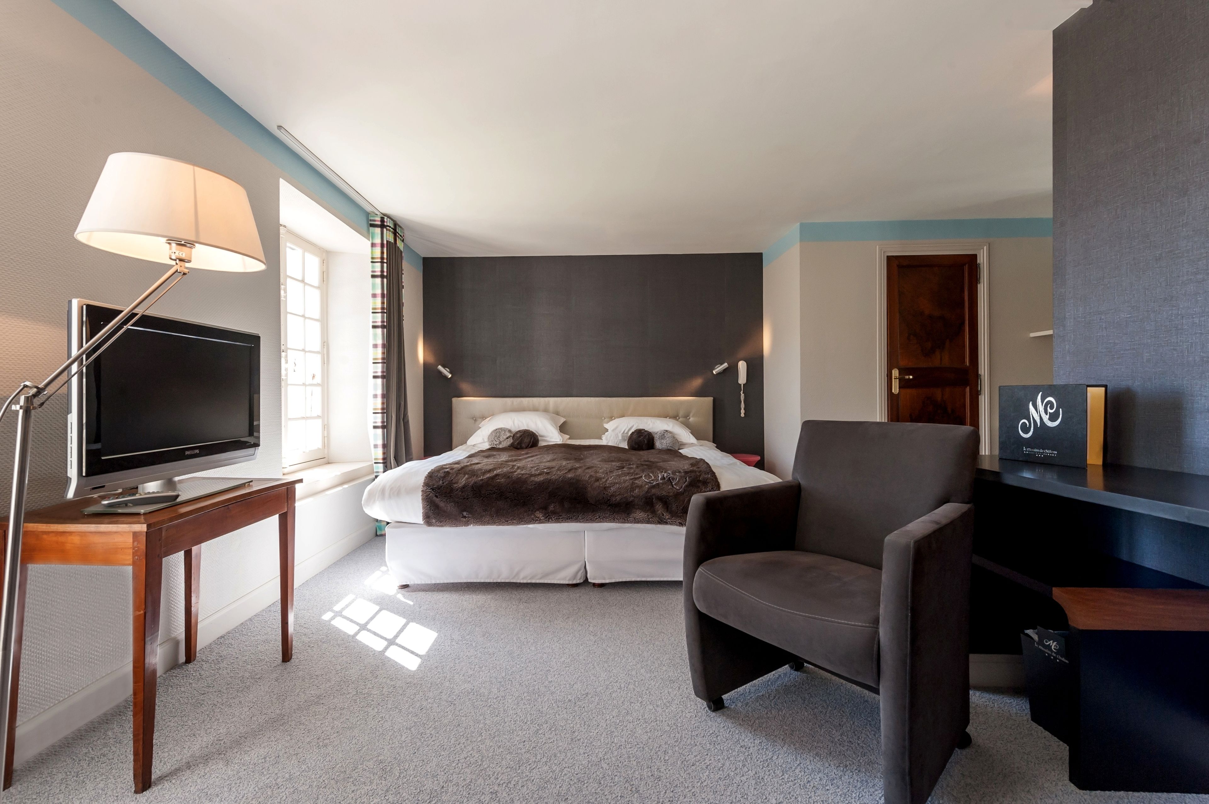 minibar, desk, free cots/infant beds, rollaway beds