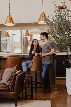 Lobby-lounge