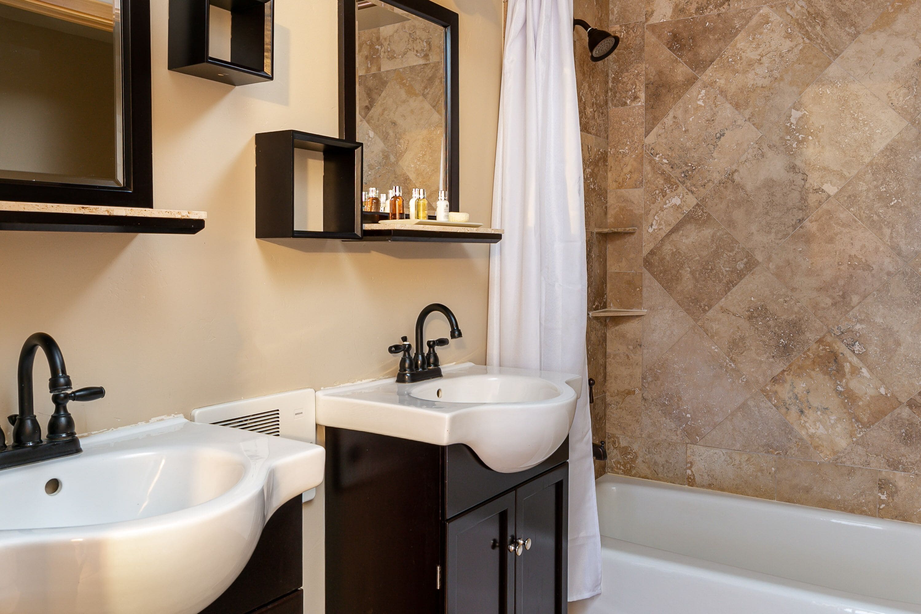 suite, 1 king bed, terrace | bathroom | combined shower/bathtub, free toiletries, towels