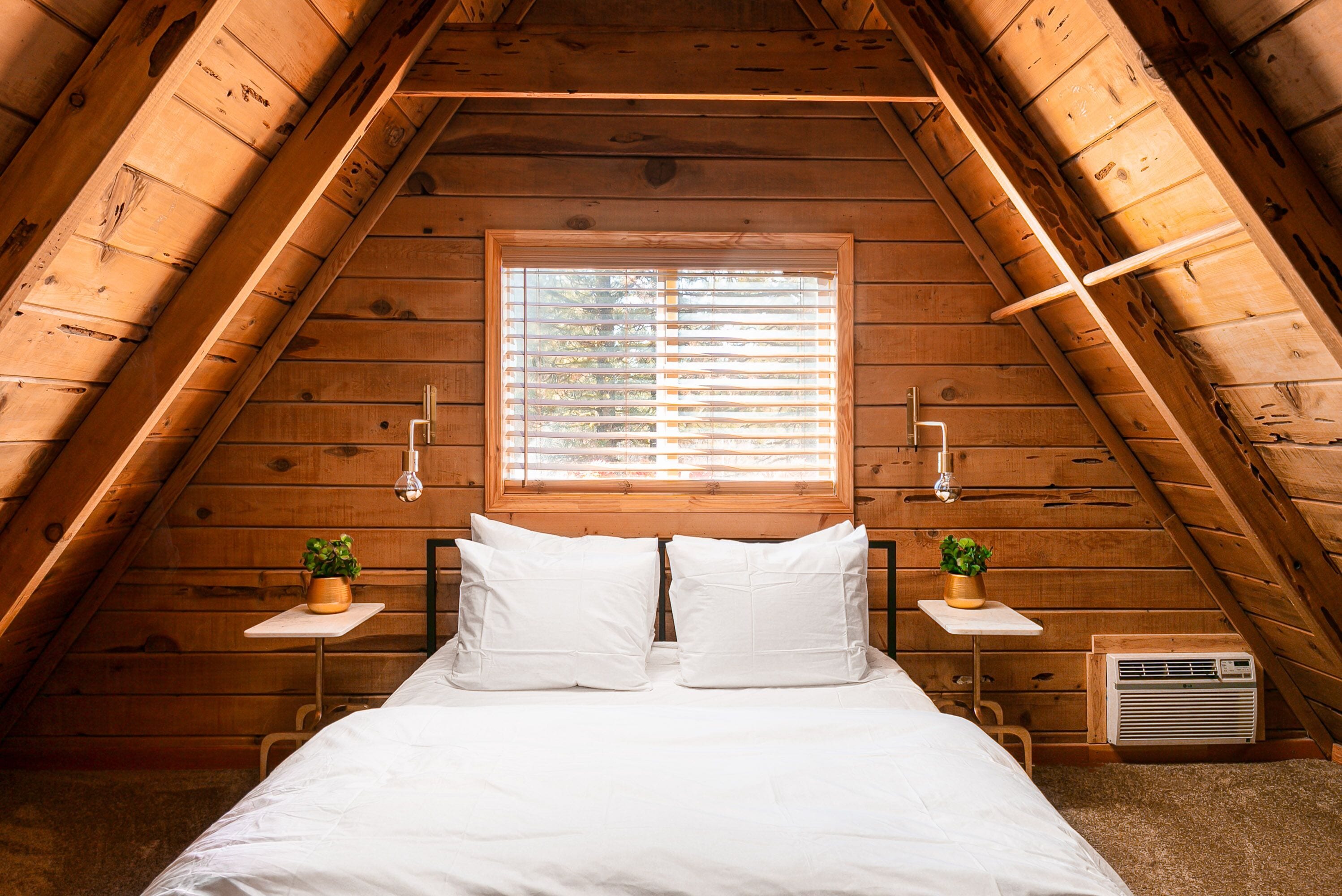 room, multiple beds | premium bedding, down duvets, desk, iron/ironing board